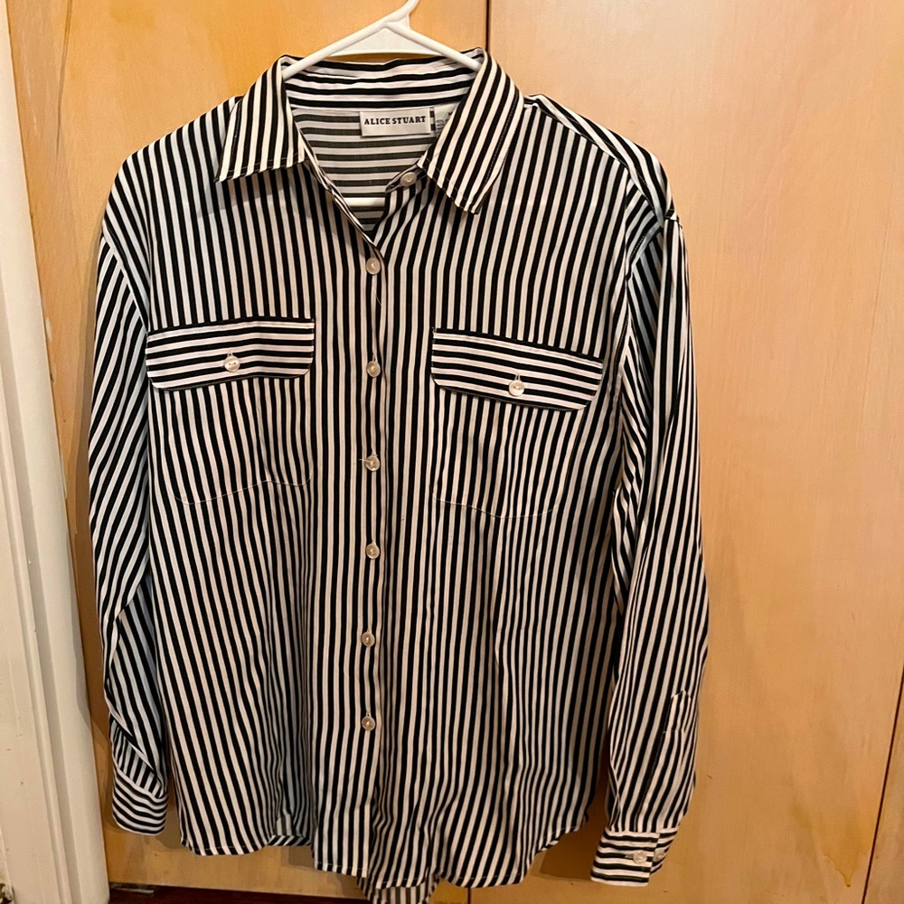 Alice Stuart Vintage Button-Down Blouse